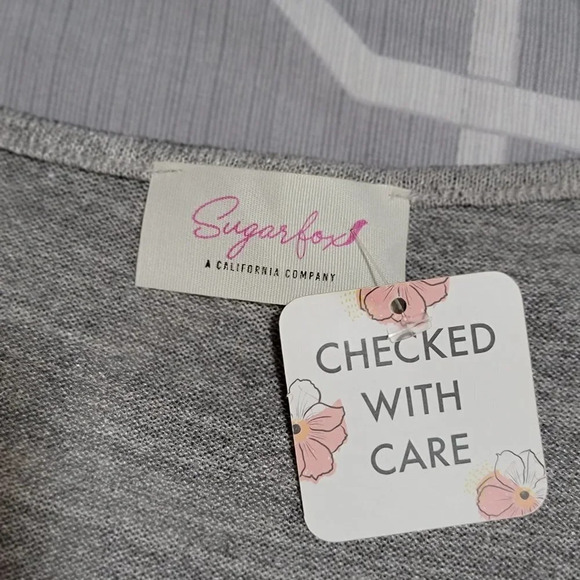 Light Gray V-neck Ruffle Hem Lightweight Womens Summer Tank L - Picture 8 of 9